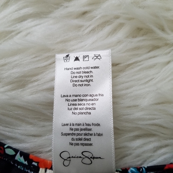 Jessica Simpson Estilo Floral Ruffle One-Piece Swimsuit Size Small - Picture 12 of 13